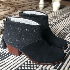 TOMS Leila Suede Dotted Wool Black Boot Bootie